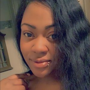 Meet your Posher, Ebony